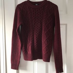 ✔Uniqlo Maroon Cable Knit Sweater